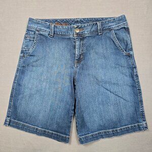 Eddie Bauer Womens Size 10 Denim Bermuda Shorts Blue Curvy Fit Stretch